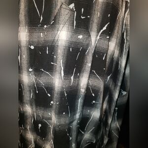 Jury Black  white splatter paint on a blk & white cotton plaid hoodie cardigan M